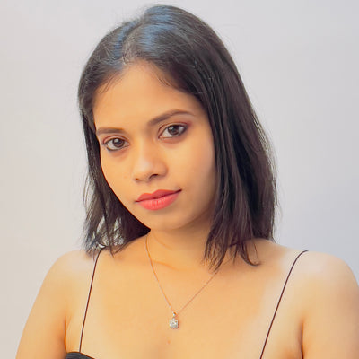 Gracia Necklace Moissanite