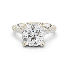 Load image into Gallery viewer, Ivana 4ct Round Moissanite Solitaire Diamond Ring for her