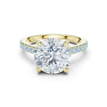 Load image into Gallery viewer, Kiya 4ct Round Moissanite Solitaire Diamond Ring for her
