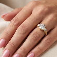 Load image into Gallery viewer, Rohini 2.5ct Round Moissanite Solitaire Diamond Ring for her