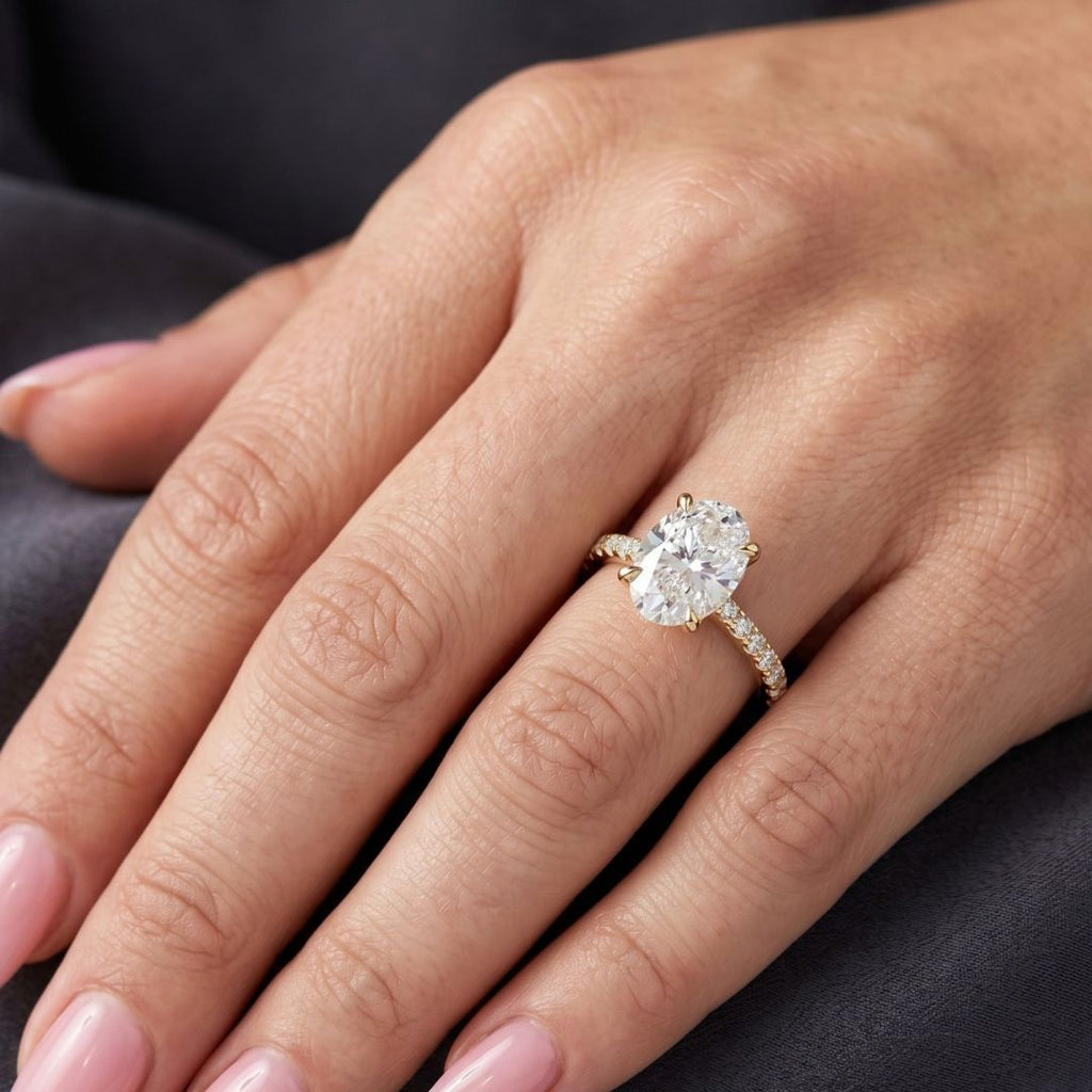 Pari 4ct Oval Moissanite Solitaire Diamond Ring for her