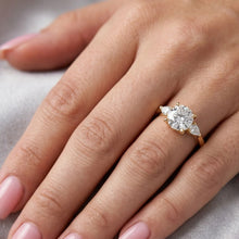 Load image into Gallery viewer, Trina 3ct Round Moissanite Solitaire Diamond Ring for her