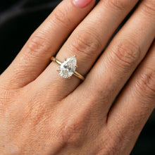 Load image into Gallery viewer, Vidhi 1ct Pear Moissanite Solitaire Diamond Ring for her