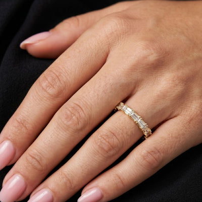 Vedika 1.25ct Baguette Moissanite Solitaire Diamond Ring for her