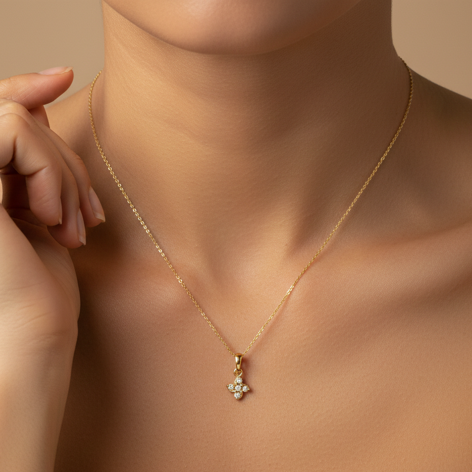 Pendant with Cluster of 5 Diamonds