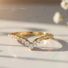 Load image into Gallery viewer, Ojasvi Silver Ring for Women