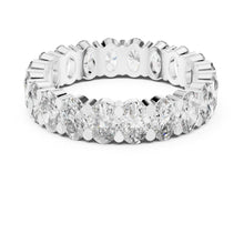 Load image into Gallery viewer, moissanite Diamond ring with a white background