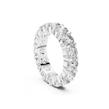Load image into Gallery viewer, Moissanite Diamond ring with a white background