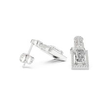 Load image into Gallery viewer, Moissanite diamond earing scope on a white background