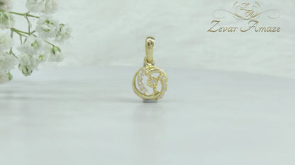Pendant with Mini Halo Spin