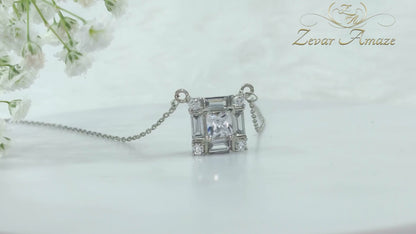Regina Necklace