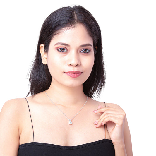 Laura Necklace MOISSANITE