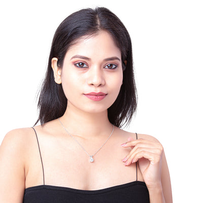 Laura Necklace MOISSANITE