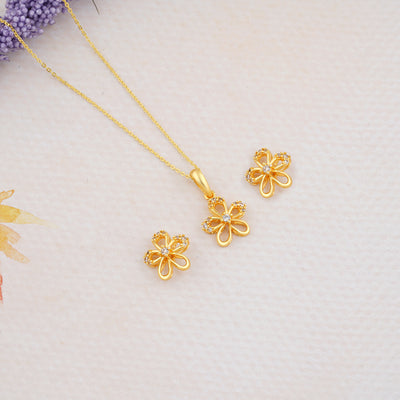 Poppy Yellow Gold Pendant