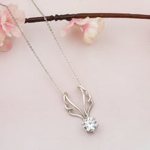 Load image into Gallery viewer, Deer love Necklace Moissanite