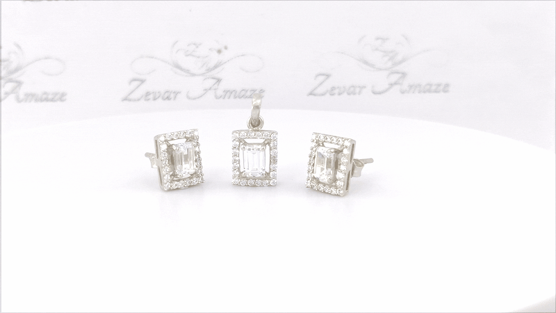 Adonia Pendant Set