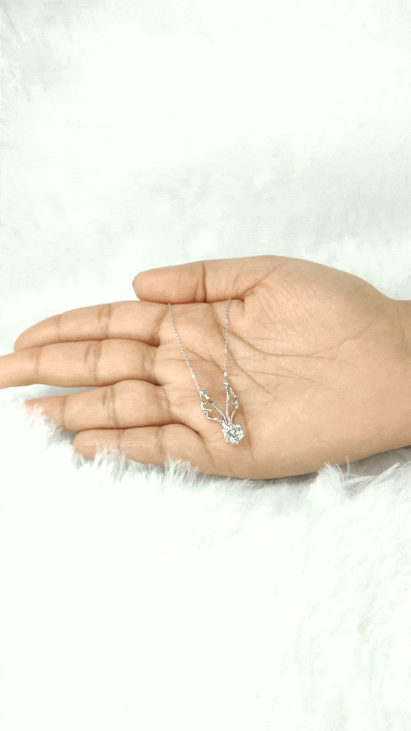 Deer love Necklace Moissanite